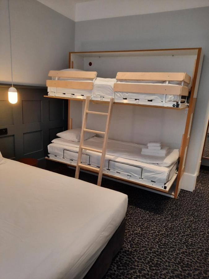 Camera Familiare con 1 Letto Queen-Size e 1 Letto a Castello - Non Fumatori
